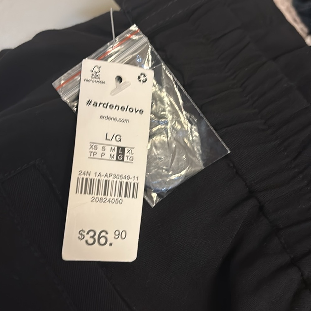 Ardene Women’s Black Dress Pants - Picture 13 of 13